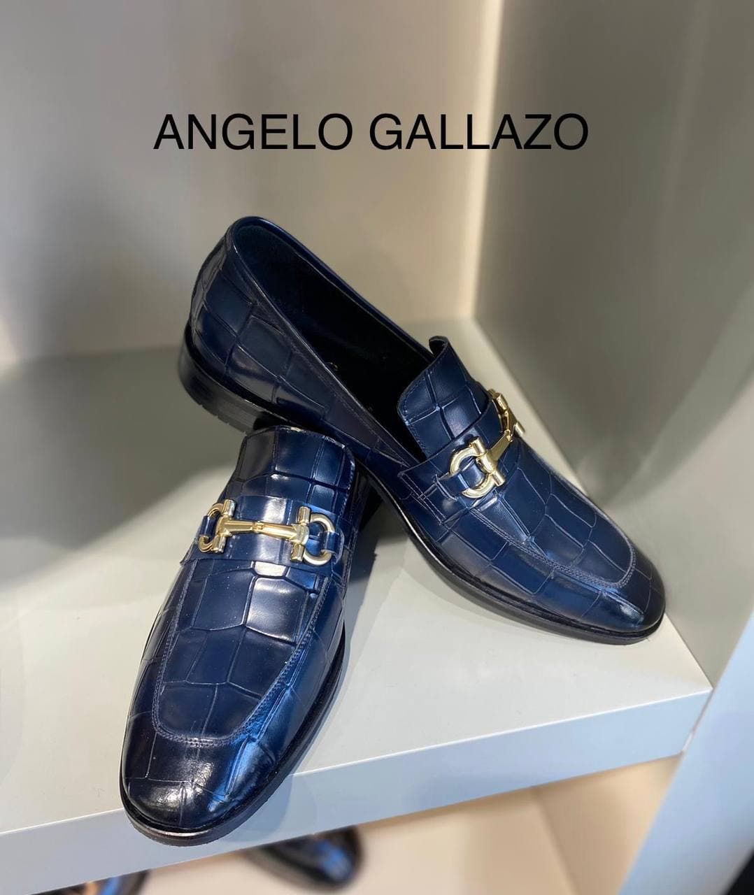 Chaussures Angelo Gallazo couleur bleue marine cirée mocassins à boucle
