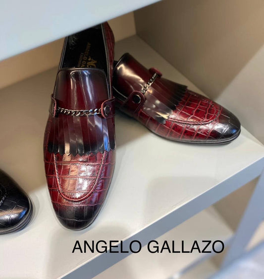 Chaussures Angelo Gallazo de couleur rouge pourpre mocassins avec chaîne
